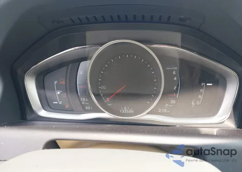 2015 Volvo Xc60 из США, поврежденный, VIN YV4902RK2740596